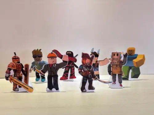 Kit Displays de Mesa Roblox 8 Ítens