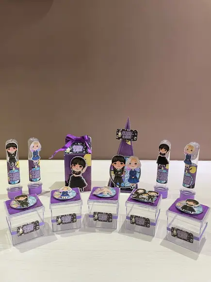 Kit Festa Wandinha com 20 lembrancinhas