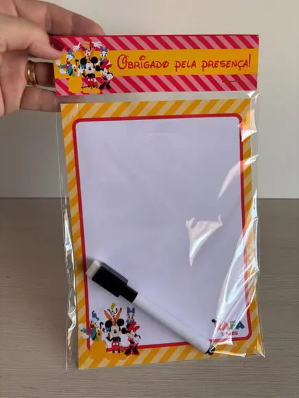 Lembrancinha Lousa Mágica Magnética Turma do Mickey