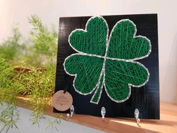 Porta Chaves trevo de 4 folhas em String art