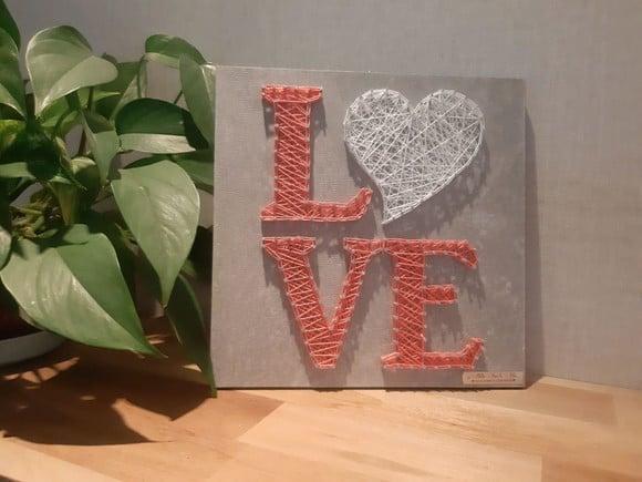 Quadro Love em String Art