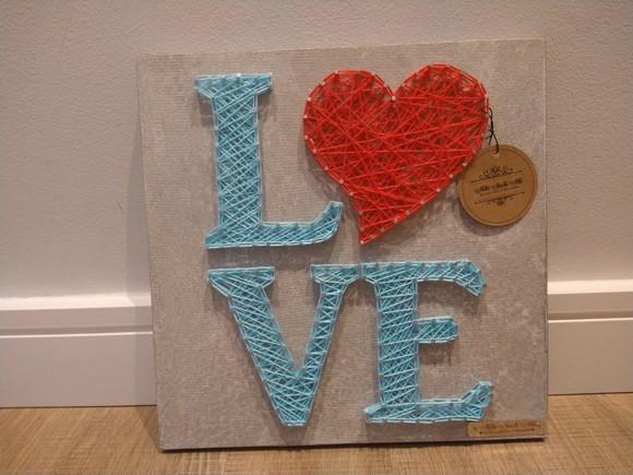 Quadro Love em String Art