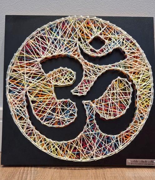 Quadro Om em String Art Pronta Entrega