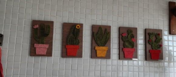 Quadro Quinteto de Cactos em String Art