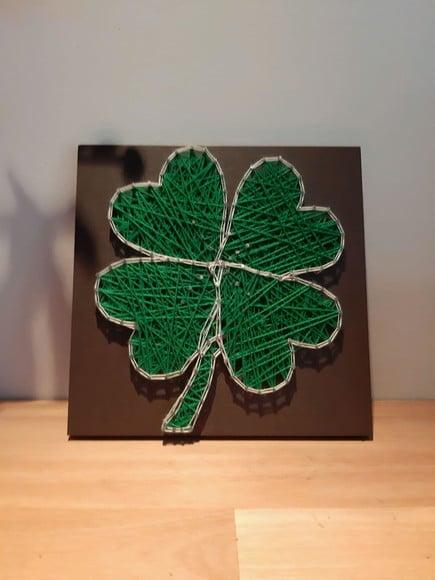Trevo de 4 folhas em String Art