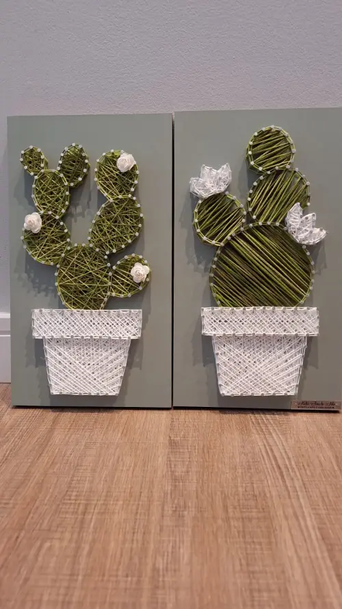 Quadro Dupla de Cactos em String Art Pronta Entrega