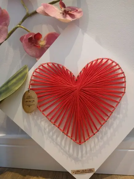 Quadro Coração Vermelho em String Art
