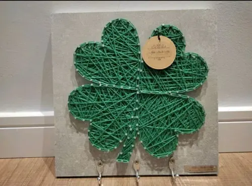 Porta Chaves Trevo Quatro Folhas em String Art