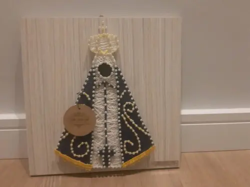 Quadro Nossa Senhora Aparecida em String Art