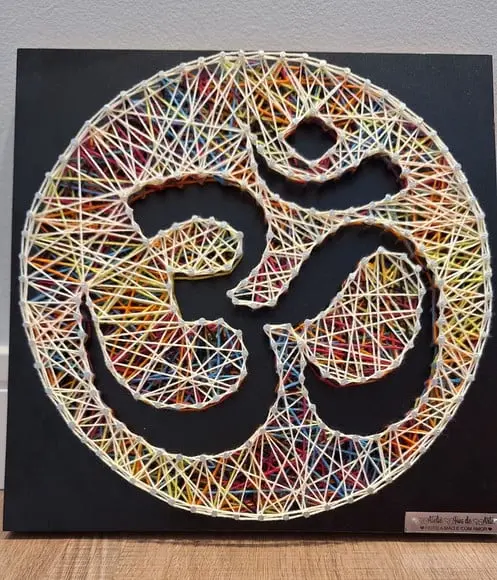 Quadro Om em String Art Pronta Entrega