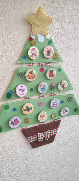 Arvore de natal de parede infantil de feltro