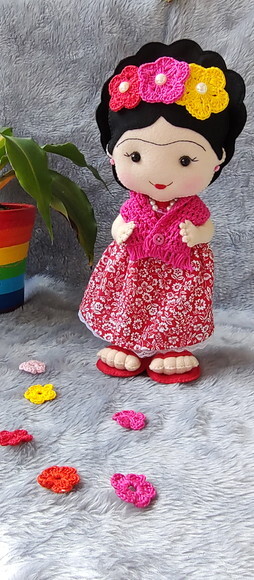Boneca Frida Khalo de Feltro