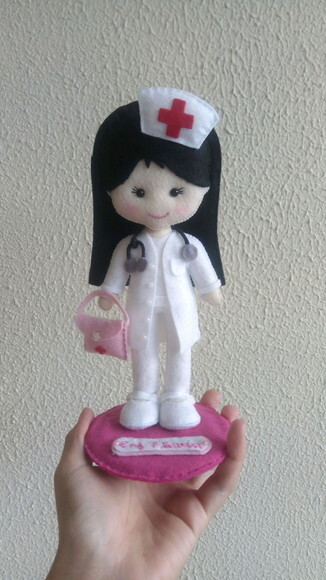 Boneca  Enfermeira Personalizada de Feltro