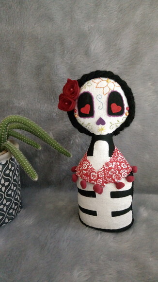 boneca Caveira Mexicana de Feltro
