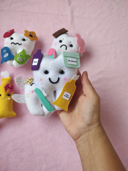 Kit 8 Peças Prendedores Equipo Odontológico Pelúcia e Feltro