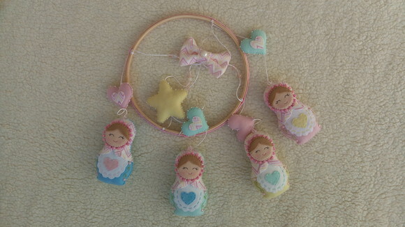 Kit Decoração quarto de bebê Tema Matrioska e Lembrancinha