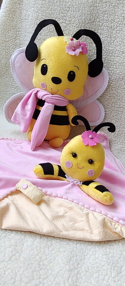 Kit Naninha e Pelúcia Abelhinha Decoração
