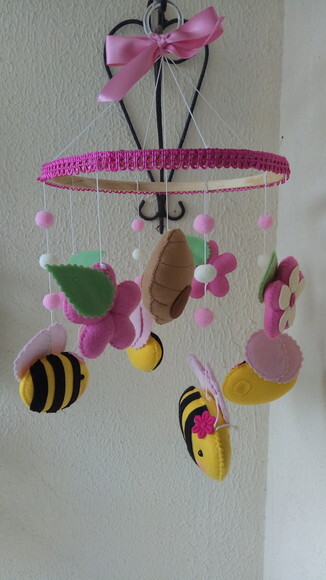 Móbile de Berço Abelhinha de Feltro Quarto de Bebê