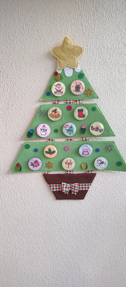 Arvore de natal de parede infantil de feltro
