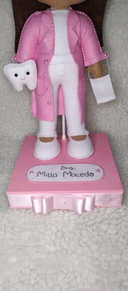 Boneca Dentista Personazada de Feltro