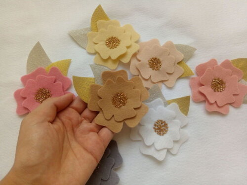 Apliques Flor de Feltro(15 pecas)