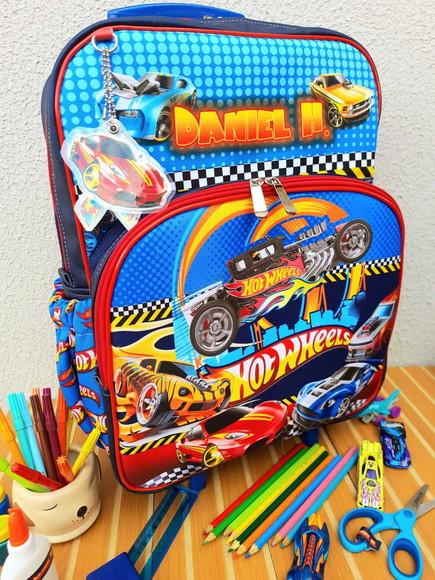 Bolsa/ Mochila de Rodinhas Hotweels