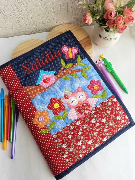 Capa de caderno patchwork 10 matérias