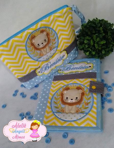 Capa de carteira de vacina + necessaire safari