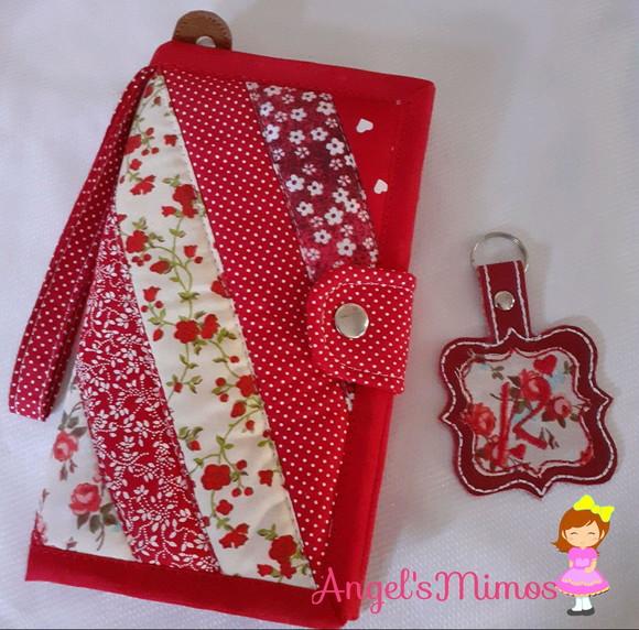 Carteira porta celular patchwork vermelha