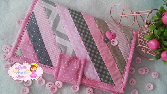 Carteira rosa e cinza patchwork