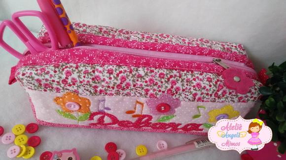 Estojo Box flores e notas musicais