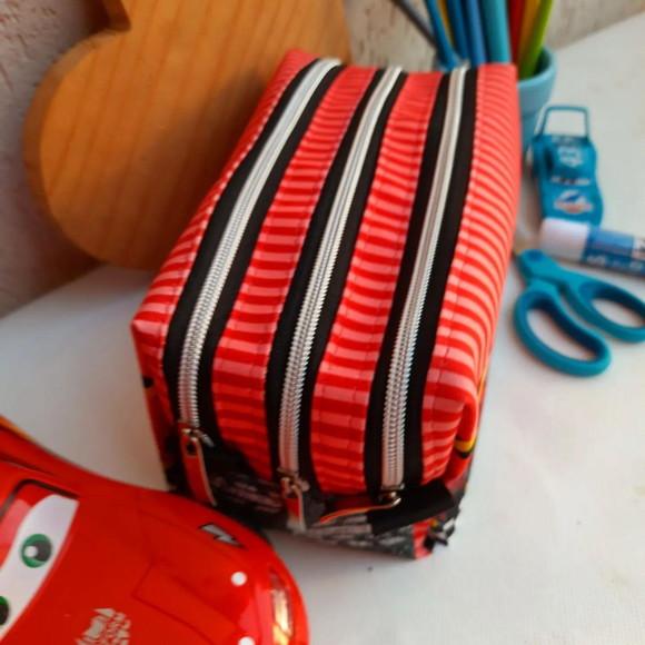 Estojo Box Três Divisões Carros