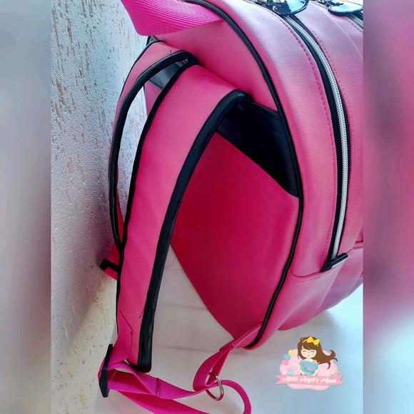 Mochila 3 divisoes M Black and Pink couro sintético