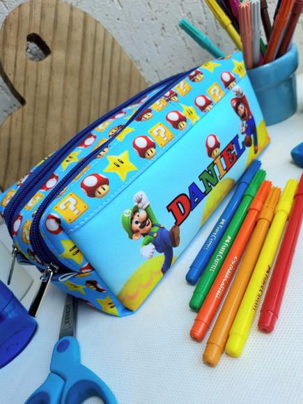 Mochila de Rodinhas e Estojo Mario