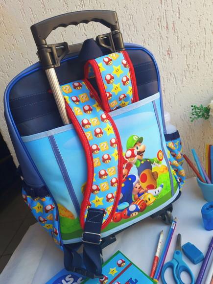 Mochila de Rodinhas e Lancheira Mario