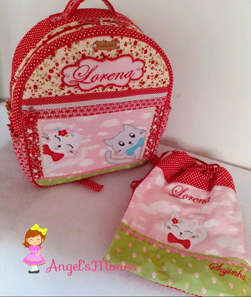 Mochila G + saquinho de roupas gatinhos