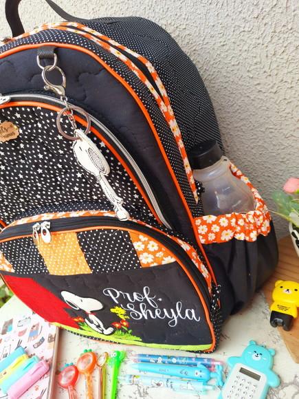 Mochila Tam. G Snoopy com Bolso para Notebook