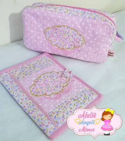 Necessaire + capa de carteira de vacina