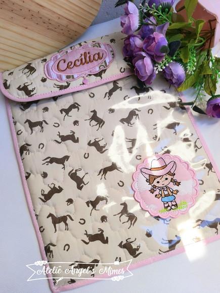Porta certidao menina
