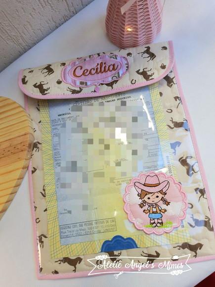 Porta certidao menina