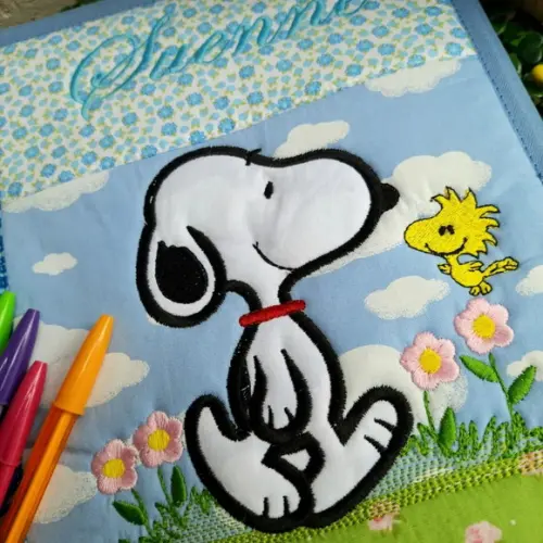 Capa de caderno +estojo snoopy