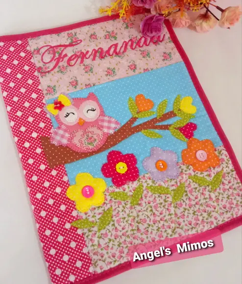 Capa de caderno coruja rosa
