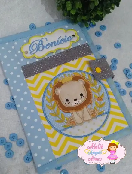 Capa de carteira de vacina + necessaire safari