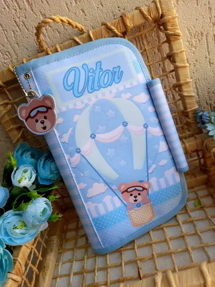 Capa De Carteira De Vacina Urso No Balão