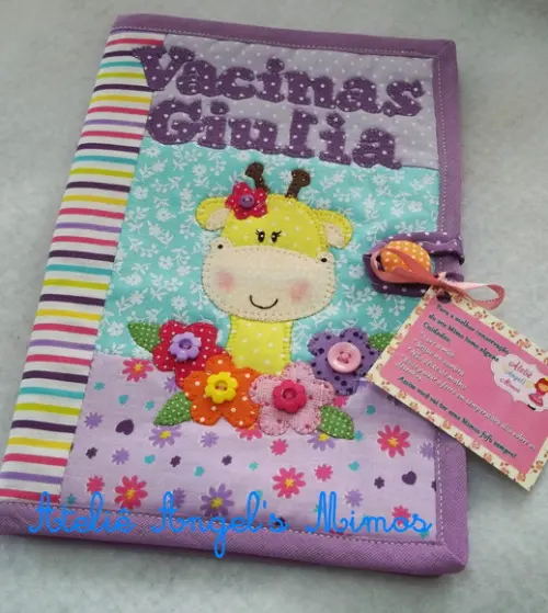 Capa de Carteirinha de vacinação menina
