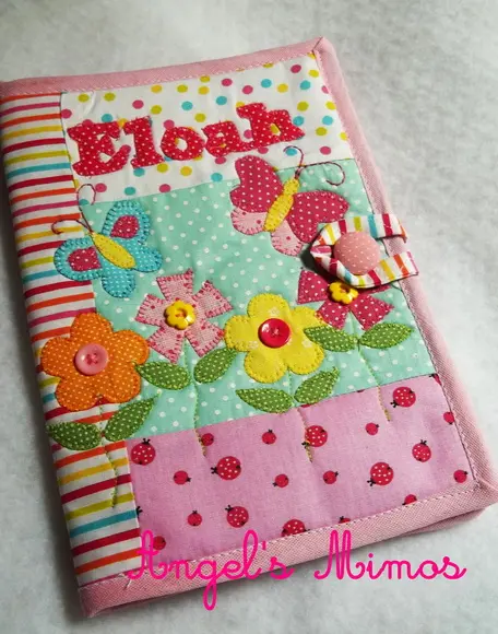 Capa de Carteirinha de vacinação menina