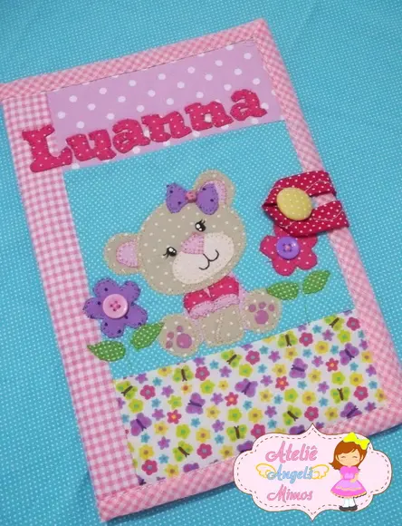 Capa de Carteirinha de vacinação menina