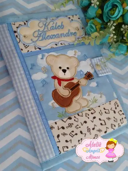 Capa de Carteirinha de vacinação ursinho musico