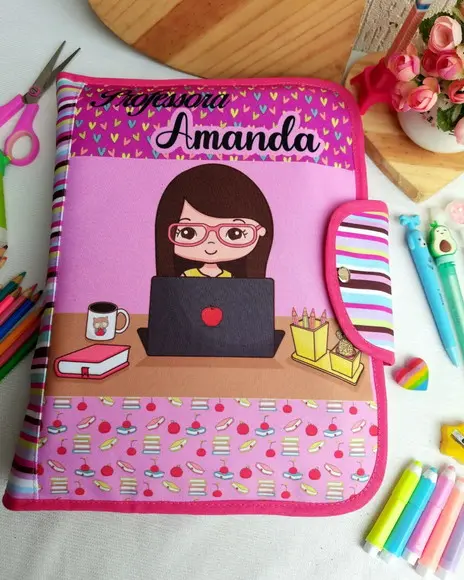 Capa Organizadora com Bolsos Professora
