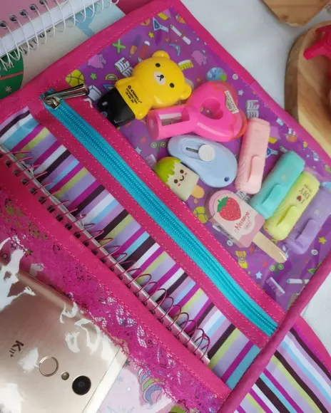 Capa Organizadora com Bolsos Professora